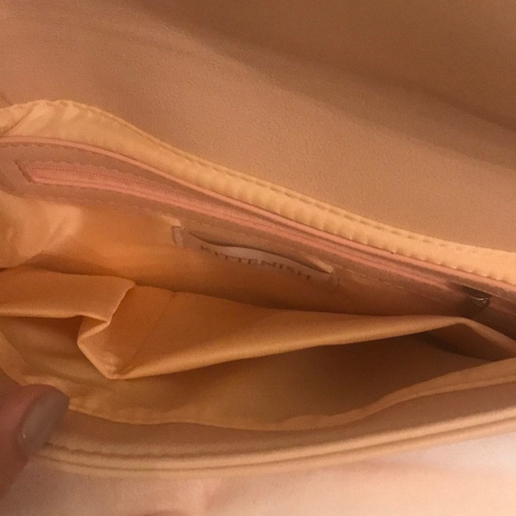 BNWT KITTENISH LIMITED EDITION CLUTCH - Picture 3 of 4